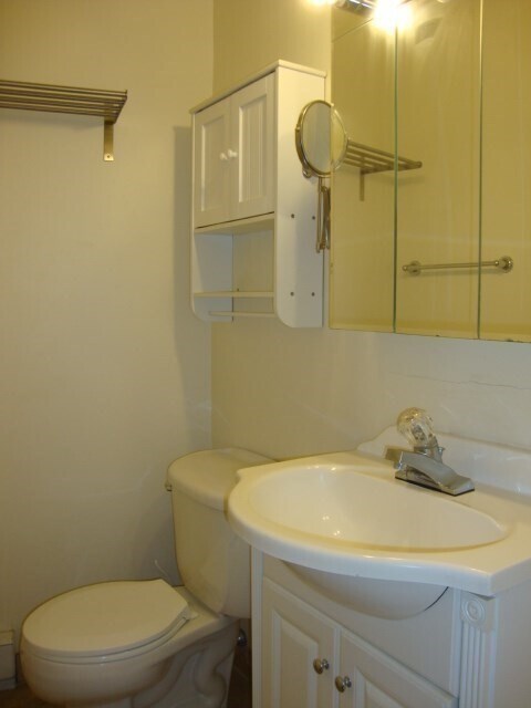 Building Photo - 12 Stoneholm St