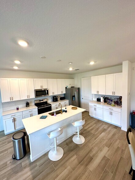 Building Photo - 821 Benoi Dr