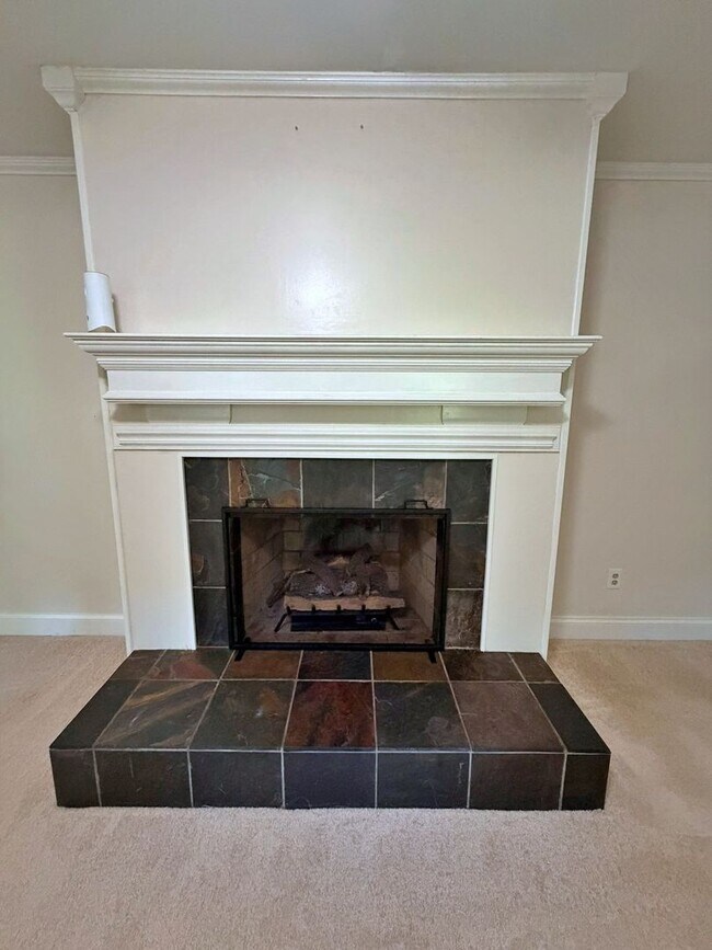 Building Photo - 8800 Sedbergh Dr