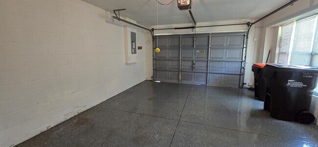 Building Photo - 7119 SW 115th Loop