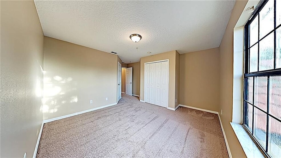 Building Photo - 6001 Scotchwood Glen