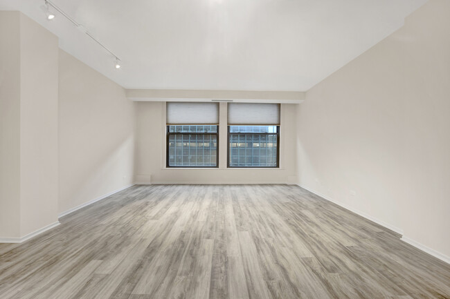Building Photo - 431 S Dearborn St