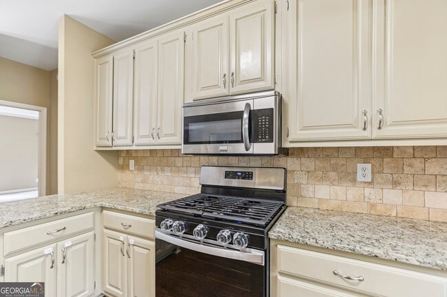 Building Photo - 70 Indian Bluff Dr