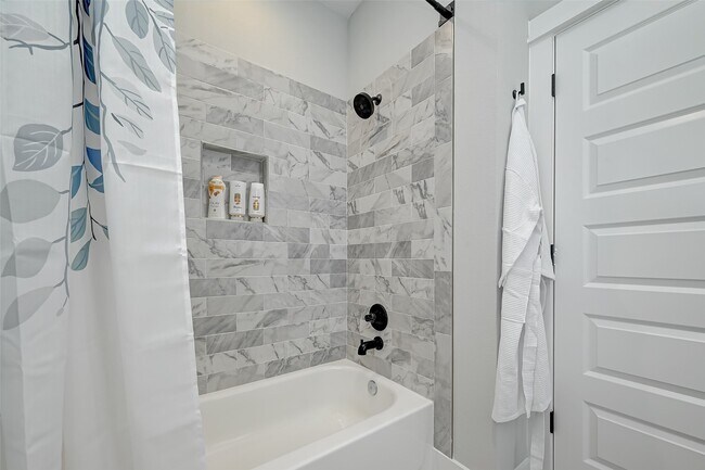 Building Photo - 2105 Sam Wilson St