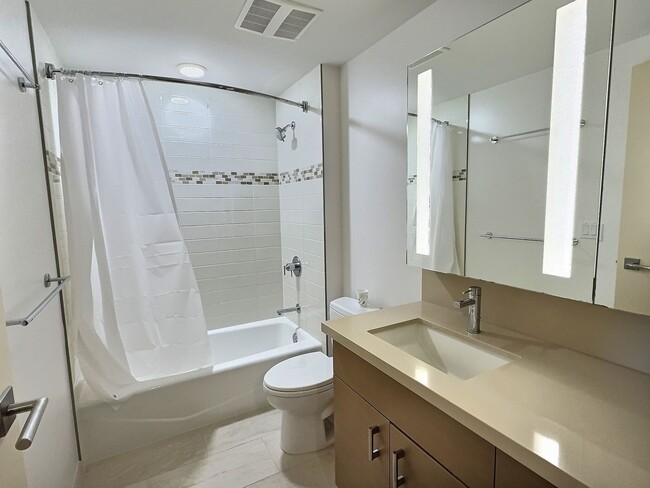Building Photo - One Bedroom  with a view  in the Heart of ...