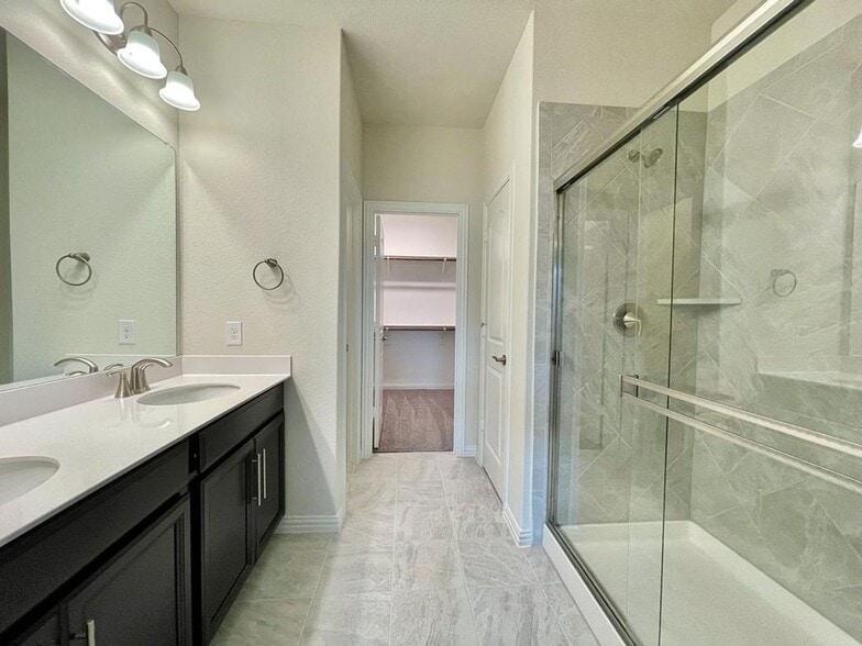 Building Photo - 2409 Rooster Ln