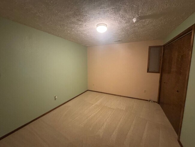 Building Photo - Charming 3 Bed, 3 Bath Home in Spokane Val...