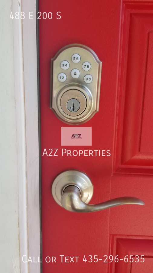 Building Photo - 488 200 S