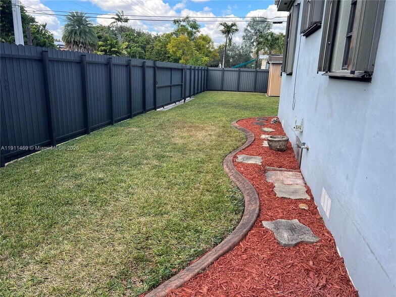 Building Photo - 189 Glendale Dr