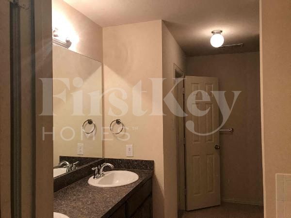 Building Photo - 1218 Jewel Ln