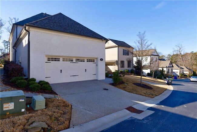Building Photo - 261 Chastain Park Dr NE