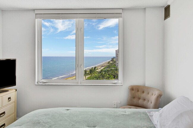 Building Photo - 3301 S Ocean Blvd