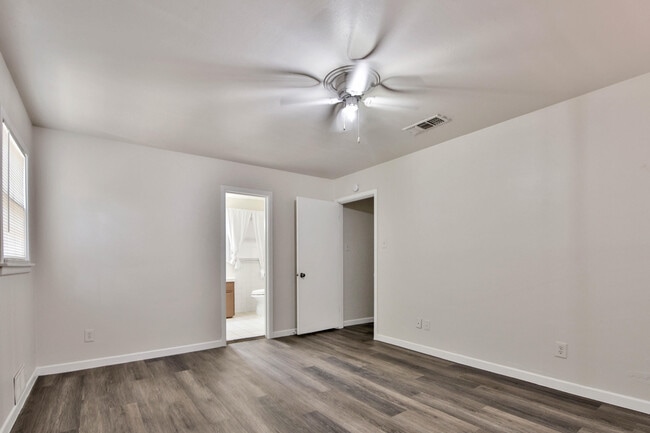 Building Photo - 3607 45th St