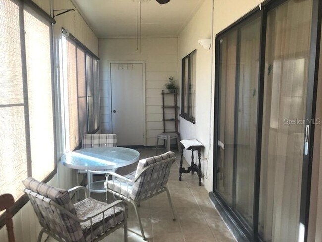 Building Photo - 532 Bahia Cir