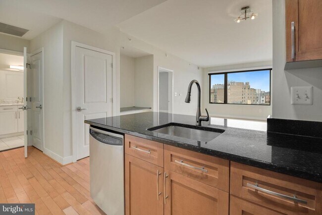 Building Photo - 4101 Albemarle St NW