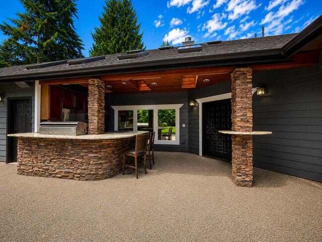 Building Photo - Spacious 3BD Rambler