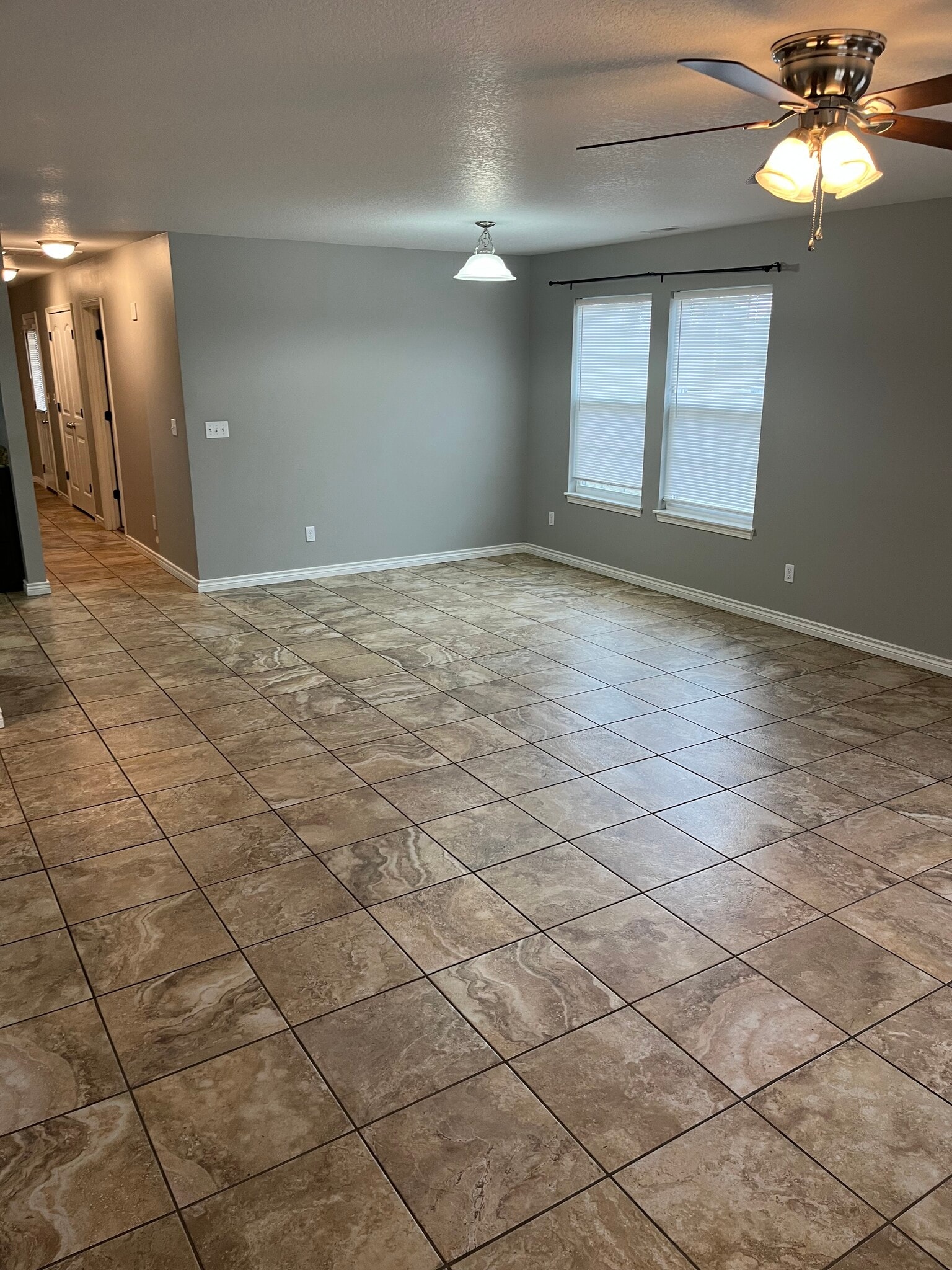 Dining - 1614 College Street