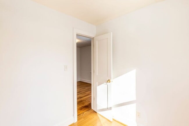 Building Photo - 1202 Cherry Ave