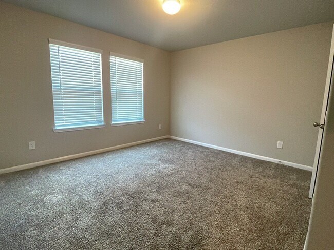 Building Photo - 1403 Mateer Manor Ct