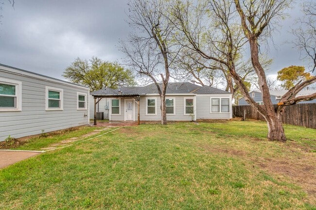 Building Photo - NOW AVAILABLE - Santa Rita Charmer w/ Deta...