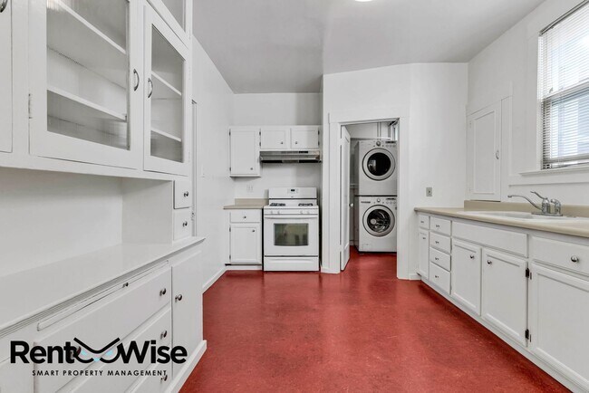 Building Photo - 790-792 9th Ave. San Francisco