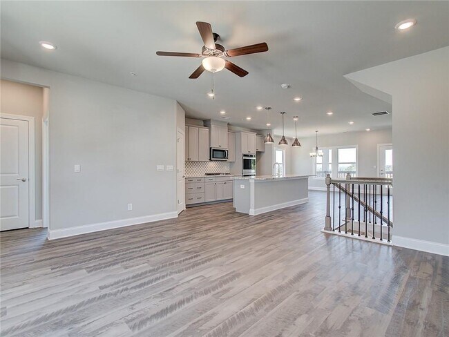 Building Photo - 1095 Knoxboro Ln