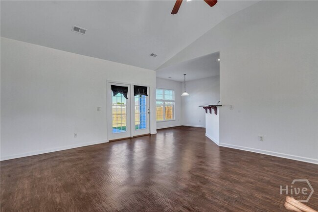 Building Photo - 179 Willow Point Cir
