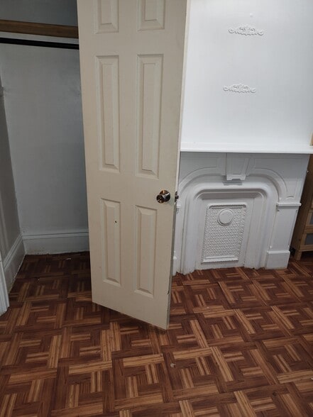 Building Photo - 540 Mercer St