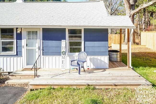 Building Photo - 429 N Main St