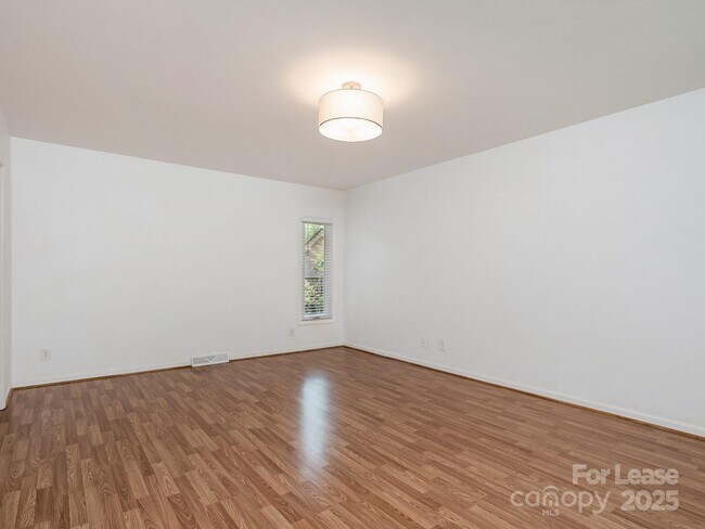 Building Photo - 5110 Dunes Ct