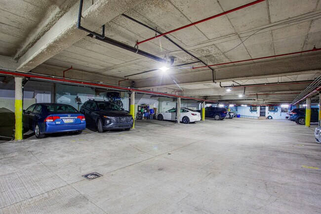 Building Photo - 309 Montrose St