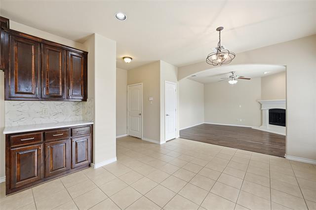 Building Photo - 700 Ireland Way