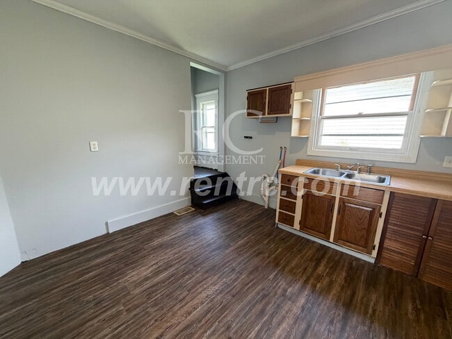 Building Photo - 1323 Grant-