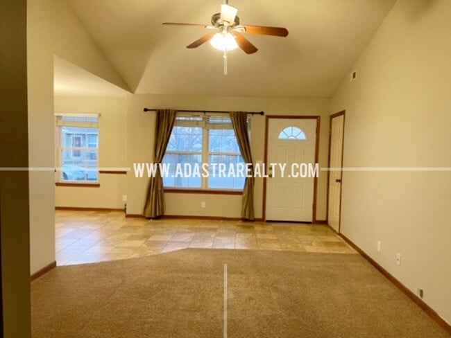 Building Photo - Very Nice Ranch Home in Gardner-Available in MAY!!