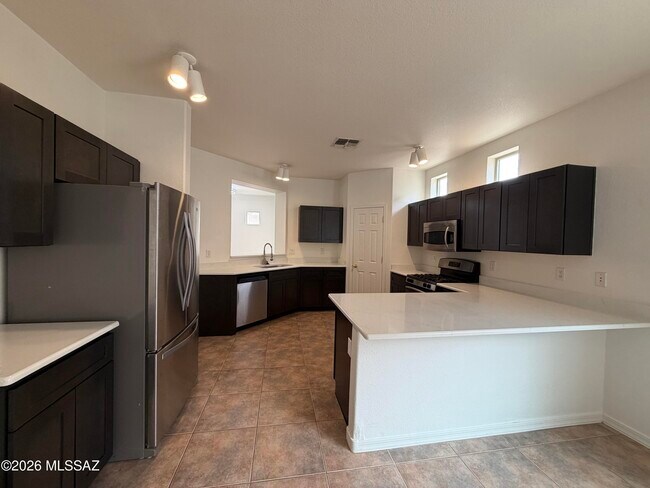 Building Photo - 37 W Camino Rancho Palomas