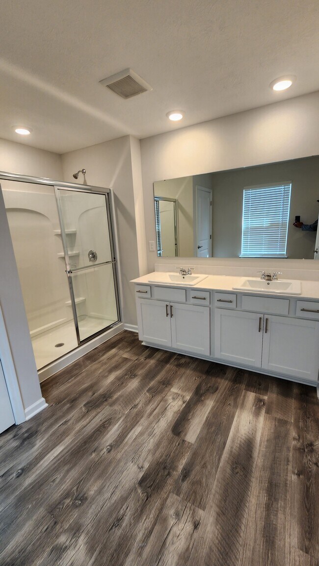 Building Photo - 61 Snapdragon Dr