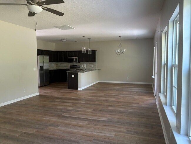 Building Photo - 328 Brightleaf Cir