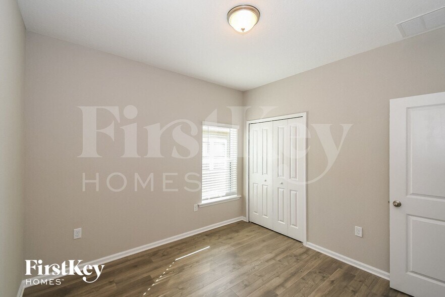 Building Photo - 2721 Copperwood Ave