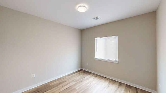 Building Photo - Beautiful 3BR New Construction Townhome in...