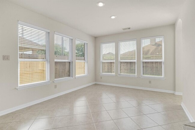 Building Photo - 9635 Empress Crossing Dr