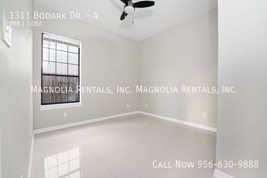 Building Photo - 1311 Bodark Dr