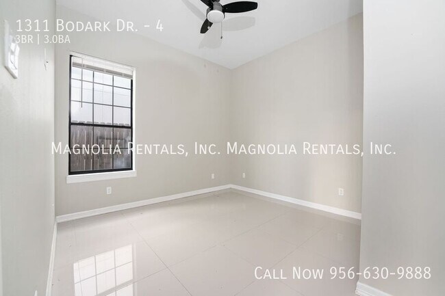 Building Photo - 1311 Bodark Dr