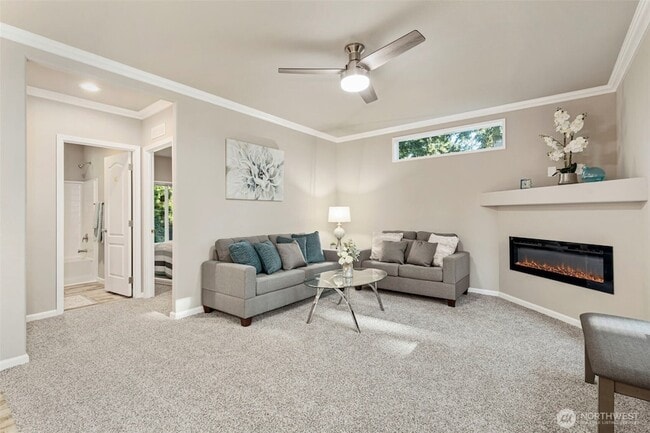 Building Photo - 39001 Shoreview Dr NE