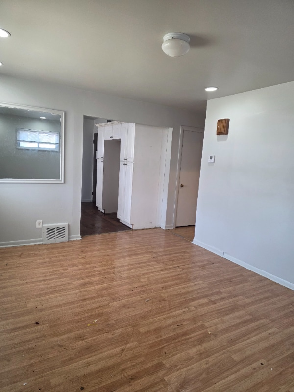 Building Photo - 16805 Lipton Ave