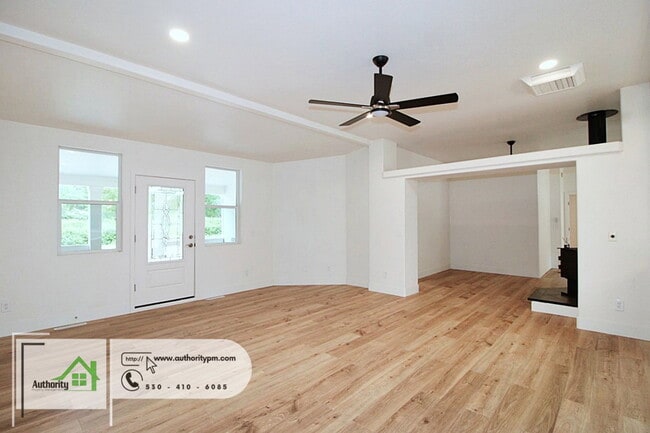 Building Photo - 22190 Vallotton Ln