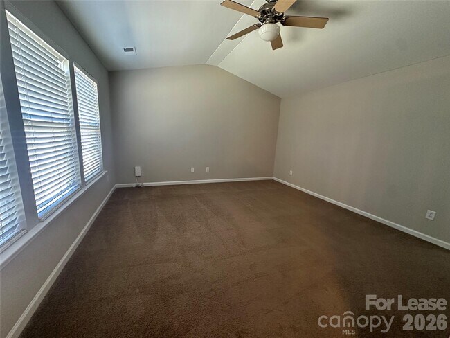 Building Photo - 6816 Southbrook Dr