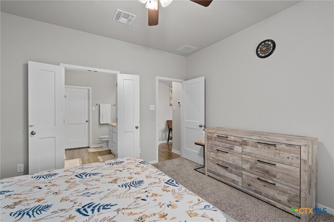 Building Photo - 1913 Zabcikville Dr