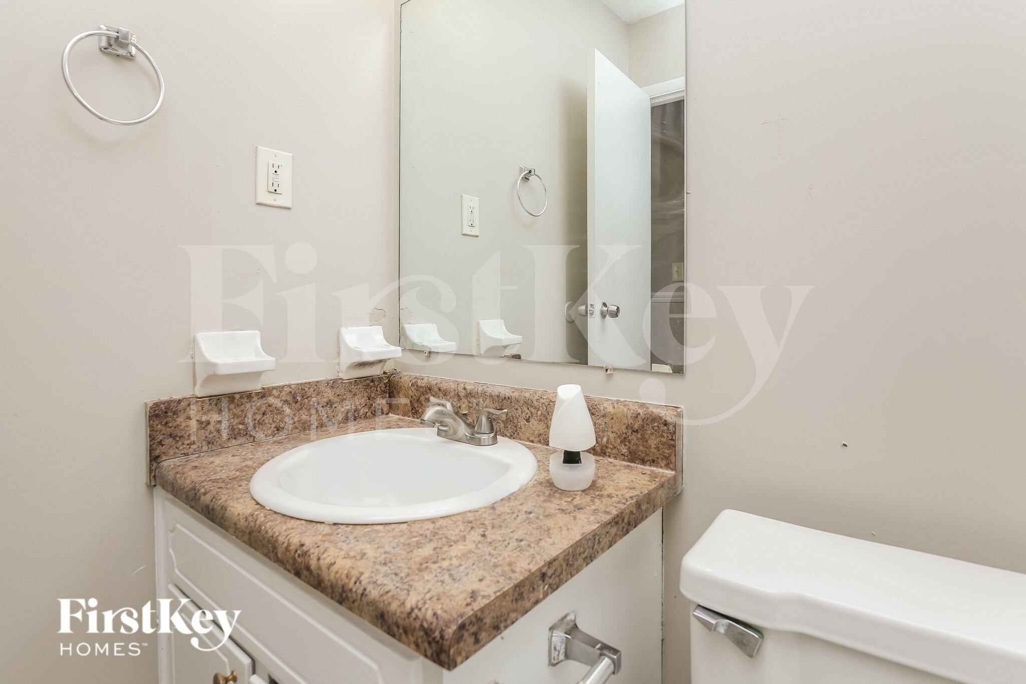 Building Photo - 1080 Buckhurst Dr