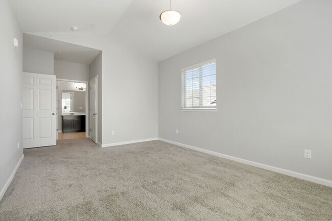 Building Photo - Spacious 3 bedroom in gated community