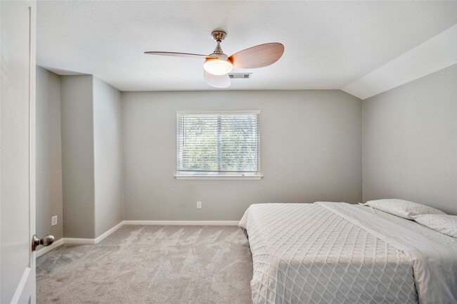 Building Photo - 17603 Fall River Pass Ct